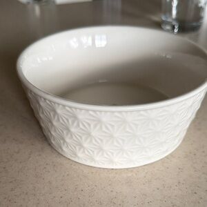 White Textured Ceramic Dog Bowl